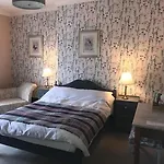 Monkbridge House 5*