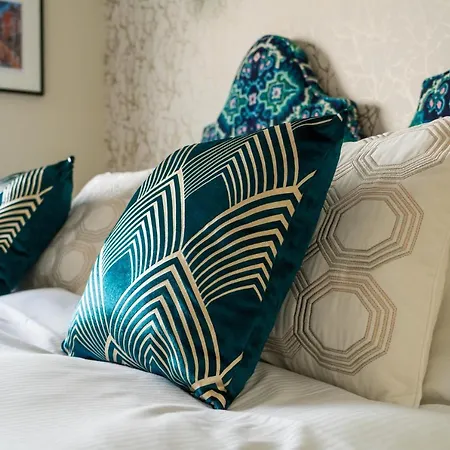 Monkbridge House 5*