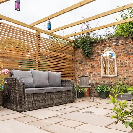 Bed & Breakfast Monkbridge House