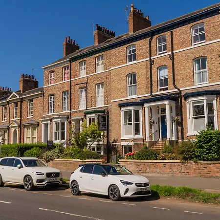 Bed & Breakfast Monkbridge House