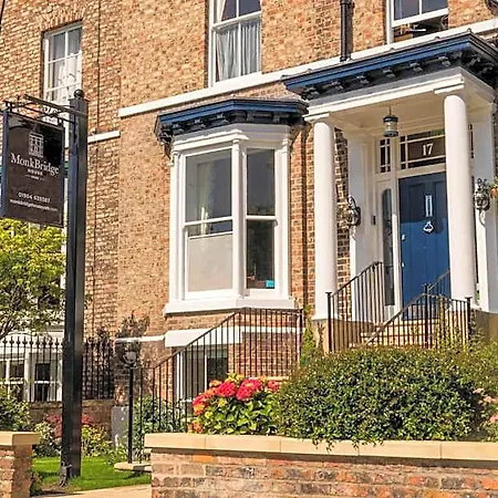 Monkbridge House 5*