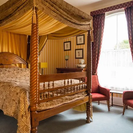 Monkbridge House 5*