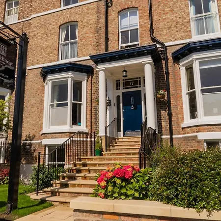 Monkbridge House Bed & Breakfast 5*